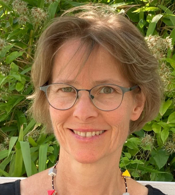 Dipl.-Psych. Sandra Lenz bietet Fortbildungen und Seminare Thema LRS vom Sprachrhythmus zur Rechtschreibung Dipl.-Psych. Sandra Lenz bietet Fortbildungen und Seminare Thema LRS vom Sprachrhythmus zur Rechtschreibung