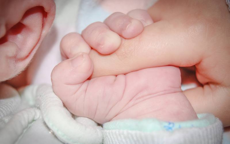 Baby währen eine Myo Therpaie mit Sabine Fuhlbrück