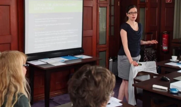 Prof.Dr. Tanja Ullrich bei der Fortbildung Wortschatz